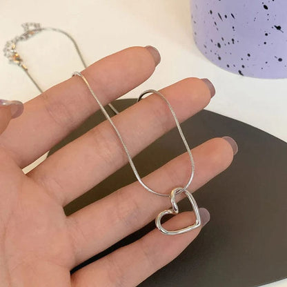 Knot Heart Necklace – Premium Quality, Tarnish-Free & Waterproof